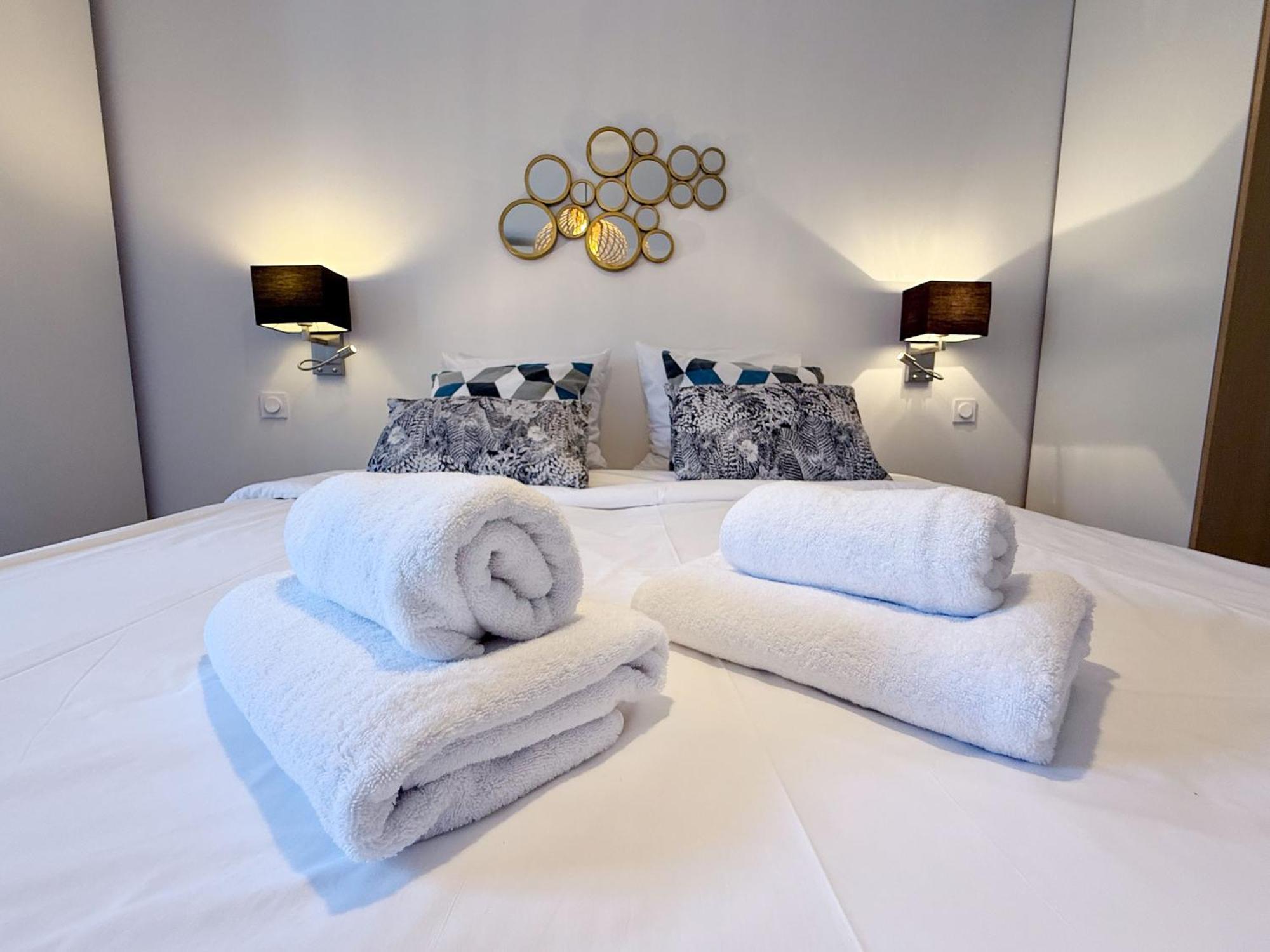 Apartment Charming Family 2br - Prime Location, Walk To & Shopping - Totolulu Charming Cheminee Cannes