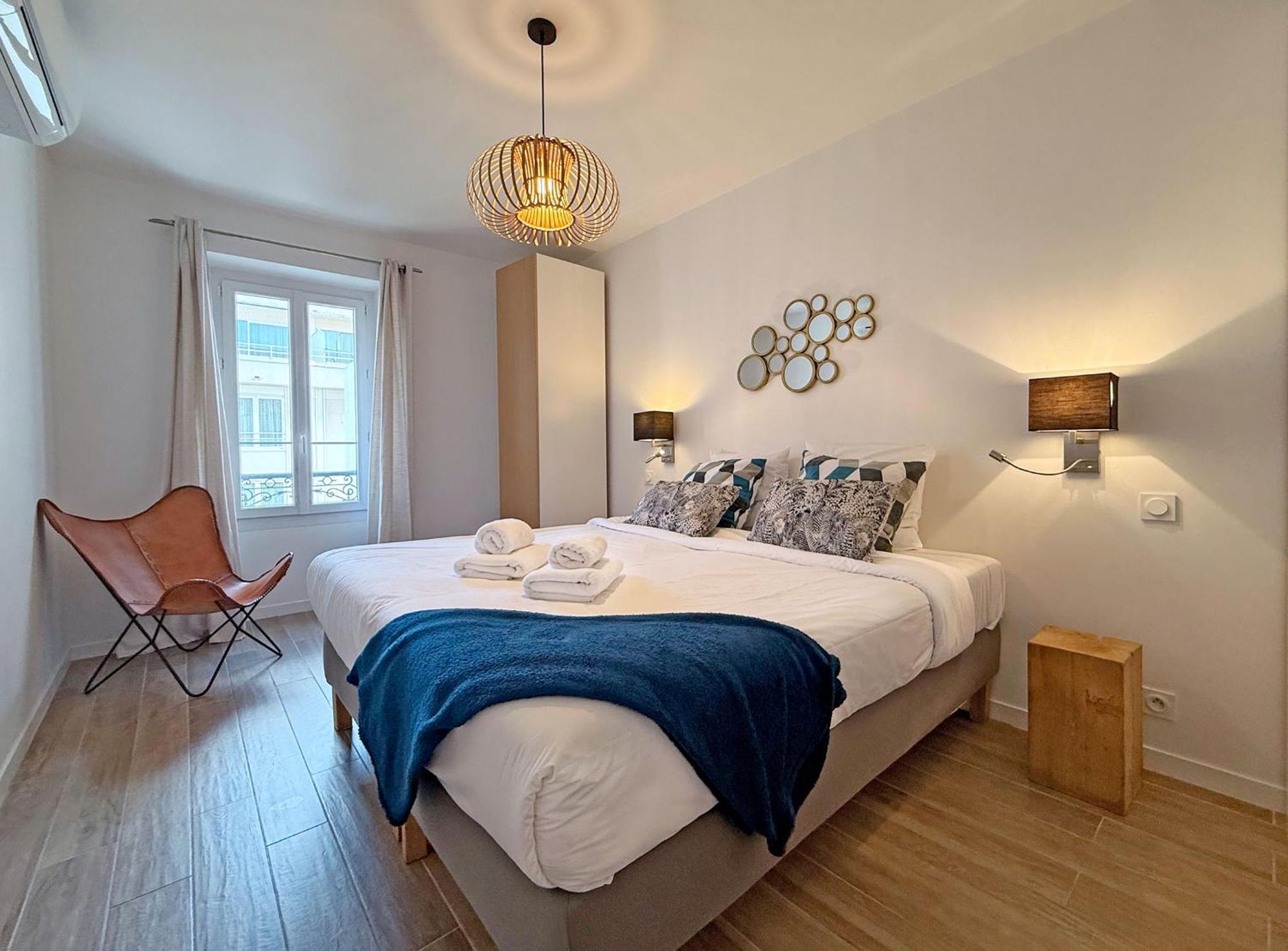 Apartment Charming Family 2br - Prime Location, Walk To & Shopping - Totolulu Charming Cheminee