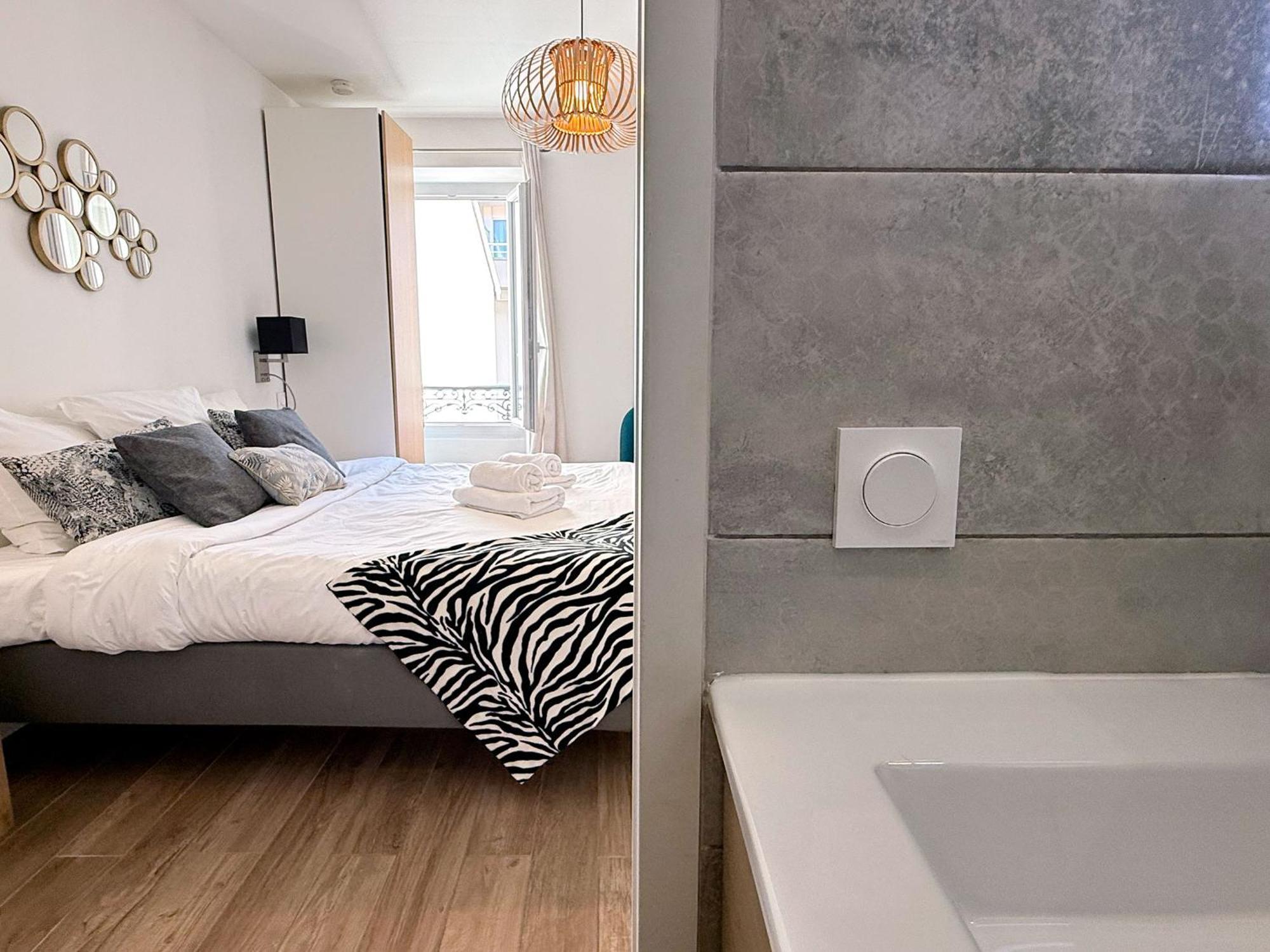 Apartment Charming Family 2br - Prime Location, Walk To & Shopping - Totolulu Charming Cheminee Cannes