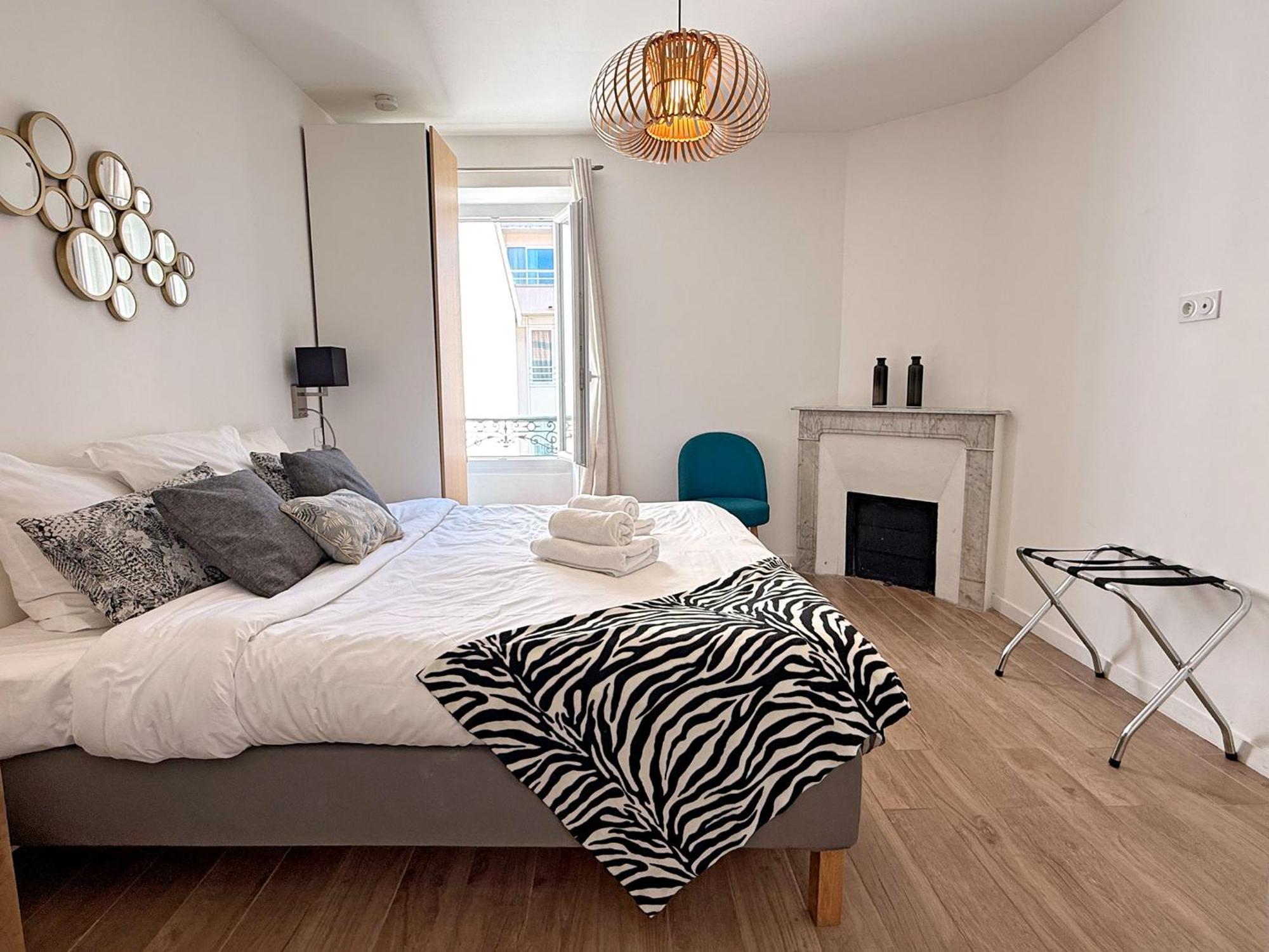 Charming Family 2br - Prime Location, Walk To & Shopping - Totolulu Charming Cheminee Apartment *